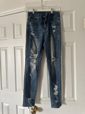 Women's Skinny Distressed Jeans in Dark Blue
